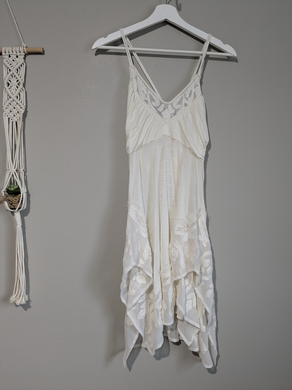 Free People White Embroidered V-Neck Asymmetrical Handkerchief Hem Dress M